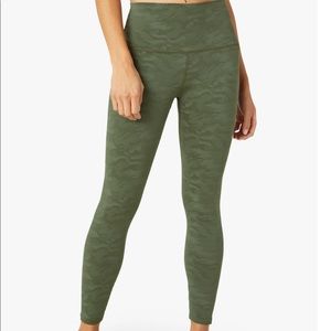 Beyond Yoga Leggings Olive Green Tonal Camo Yoga Pants